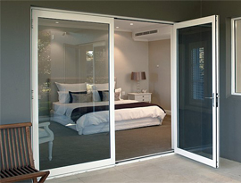 What is the advantage and disadvantage of the aluminum hinged door